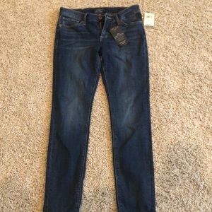 dark wash low rise luckybrand charlie skinny jeans